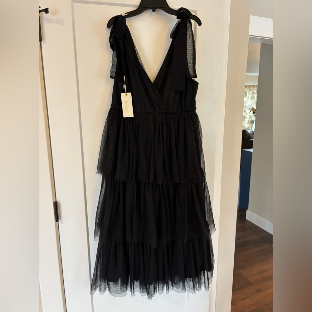 NWT tiered maxi dress by in Loom. Size L